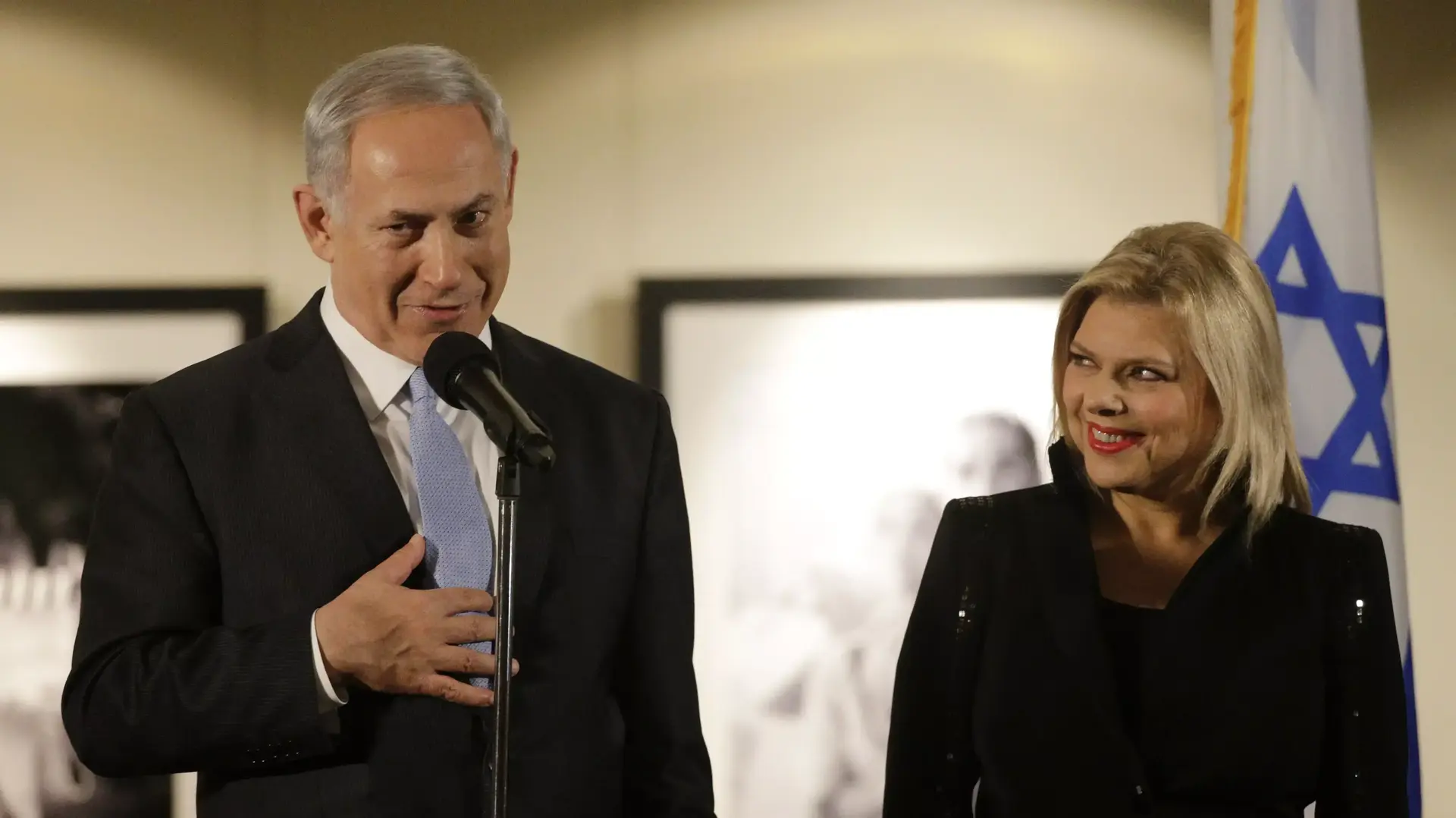 ראש הממשלה בנימין נתניהו ורעייתו שרה באולפני "פאראמאונט". לוס אנג'לס, 4 במרץ 2014 ראש הממשלה בנימין נתניהו ורעייתו שרה באולפני "פאראמאונט". לוס אנג'לס, 4 במרץ 2014