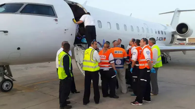 פצועים אוקראינים נוחתים בישראל לקבלת טיפול רפואי, מרץ 2014 פצועים אוקראינים נוחתים בישראל לקבלת טיפול רפואי, מרץ 2014