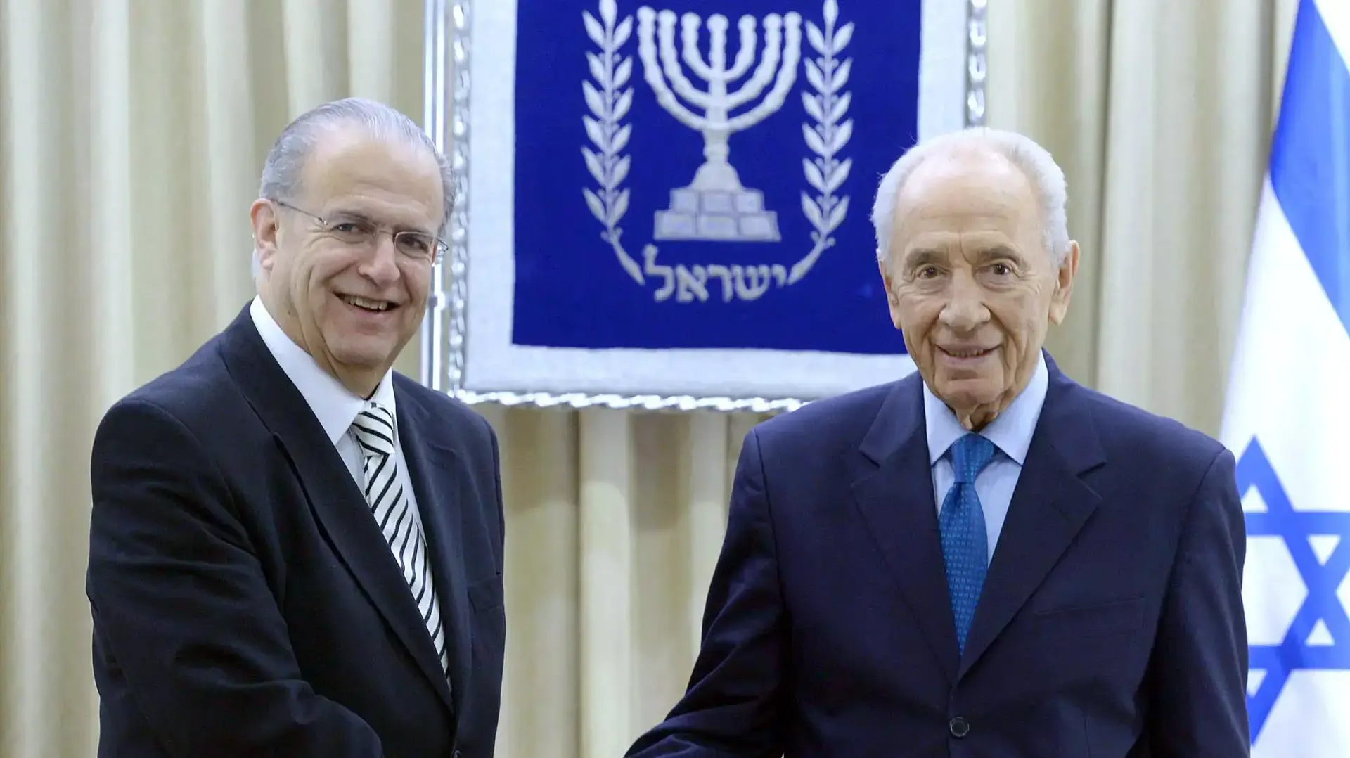 שר החוץ של קפריסין יאניס קסולידיס בפגישה עם הנשיא שמעון פרס, פברואר 2014