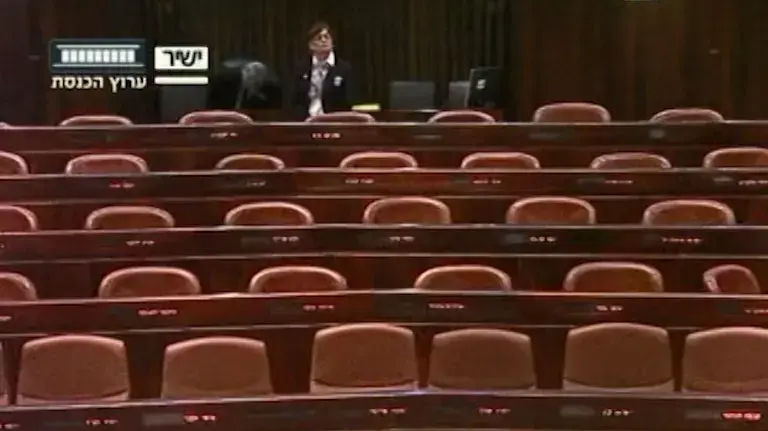  אדלשטיין: "גורמים באופוזיציה מעדיפים דברים מבוימים"