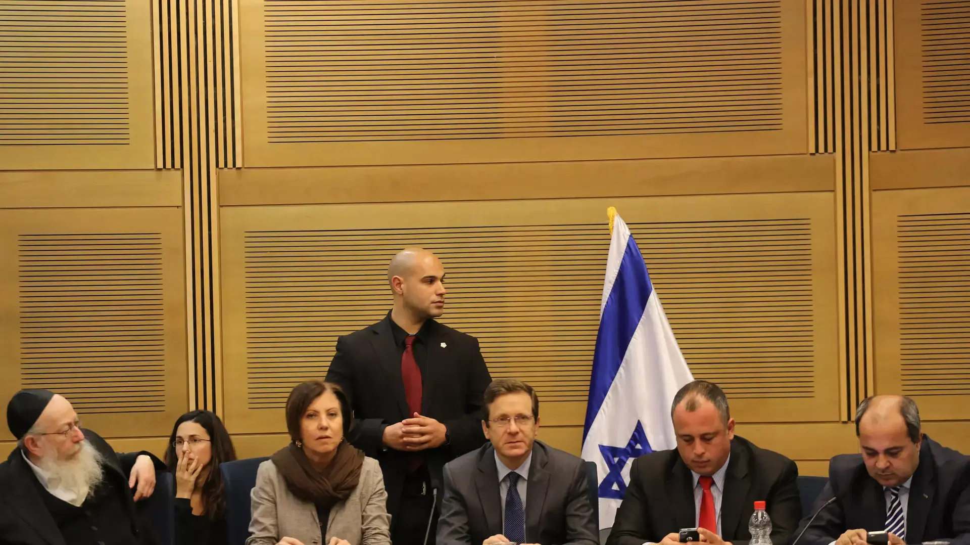 כנס של האופוזיציה שמחרימה את דיוני המליאה. מרץ 2014 כנס של האופוזיציה שמחרימה את דיוני המליאה. מרץ 2014