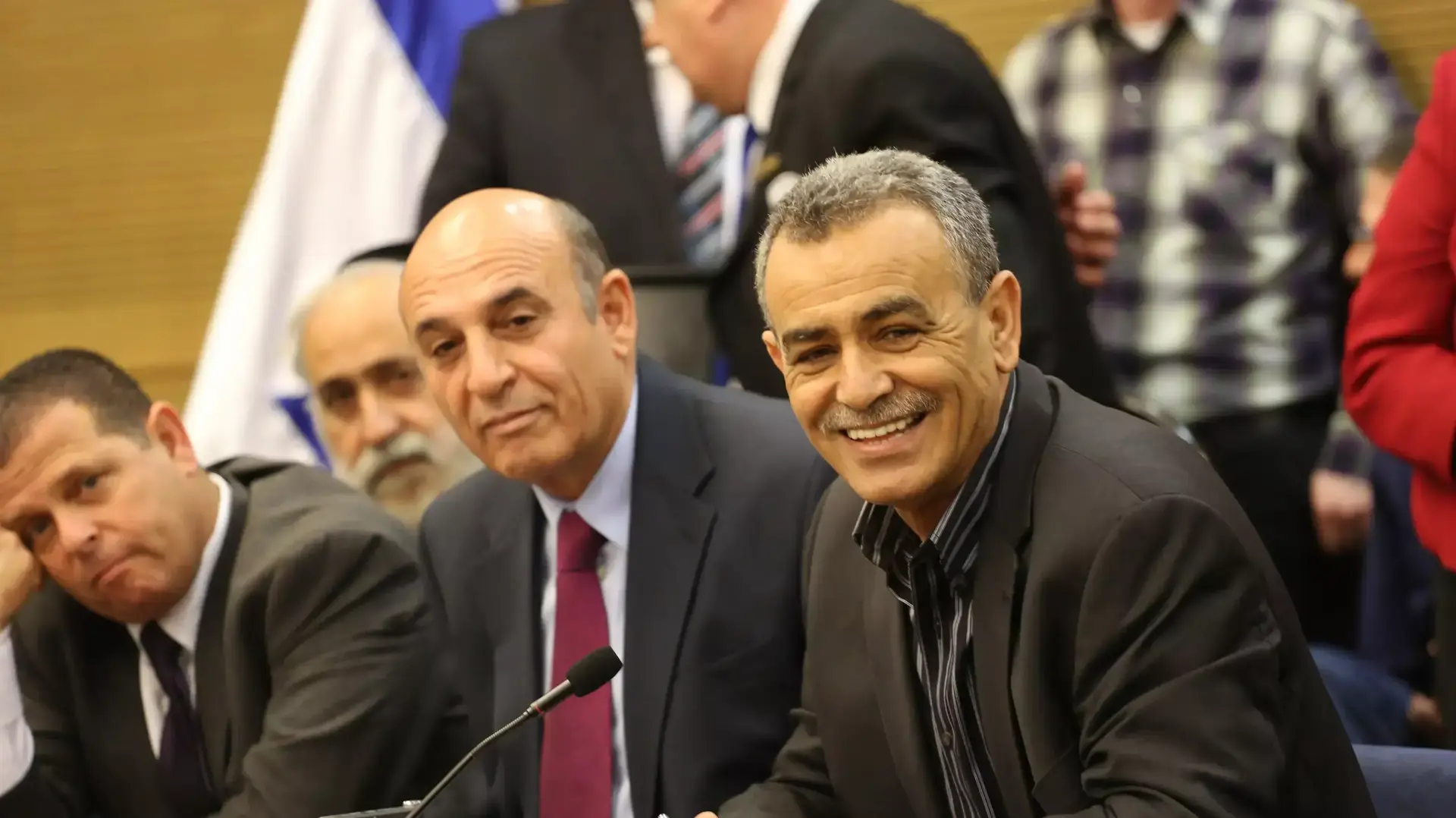 ח"כ ג'מאל זחאלקה בכנס האופוזיציה המחרימה את דיוני הכנסת. מרץ 2014 ח"כ ג'מאל זחאלקה בכנס האופוזיציה המחרימה את דיוני הכנסת. מרץ 2014