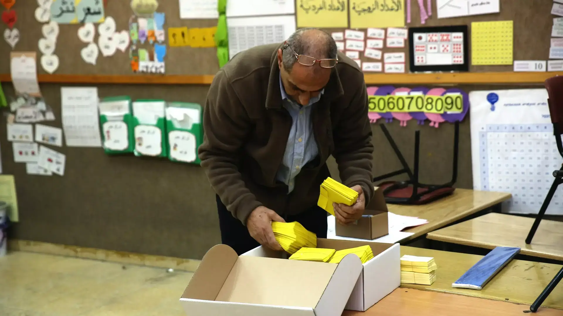 פתיחת הקלפיות בבחירות החוזרות בנצרת, מרץ 2014 פתיחת הקלפיות בבחירות החוזרות בנצרת, מרץ 2014