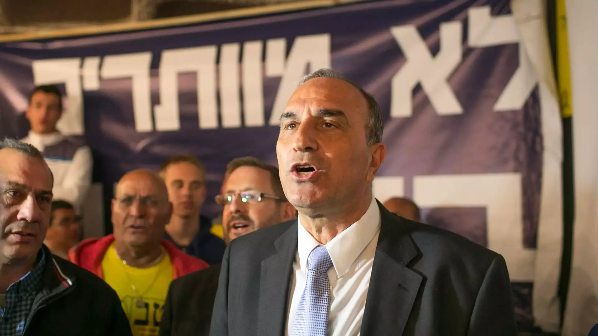 המועמד החילוני שהפסיד בבחירות לראשות עירייתבית שמש, אלי כהן, בערב הבחירות המועמד החילוני שהפסיד בבחירות לראשות עירייתבית שמש, אלי כהן, בערב הבחירות