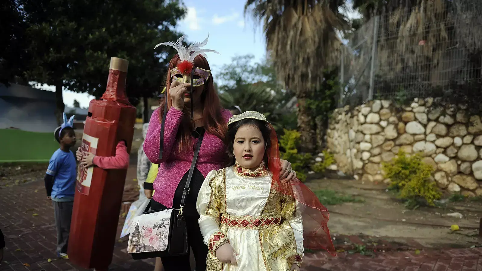 ילדים חוגגים את פורים בעיר שדרות ילדים חוגגים את פורים בעיר שדרות