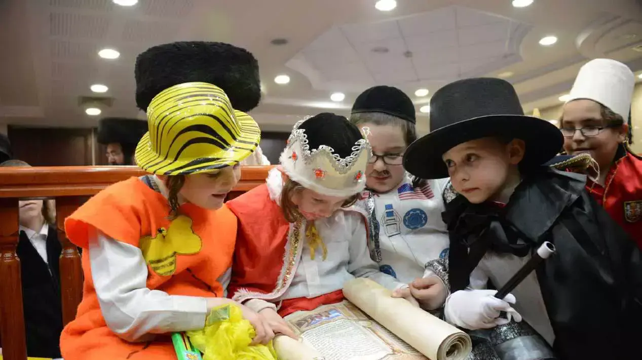 תחפושות לפורים של תושבי בני ברק תחפושות לפורים של תושבי בני ברק
