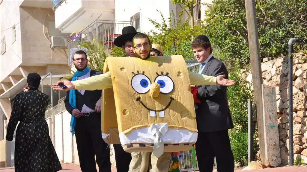 תחפושות לפורים של תושבי בני ברק 