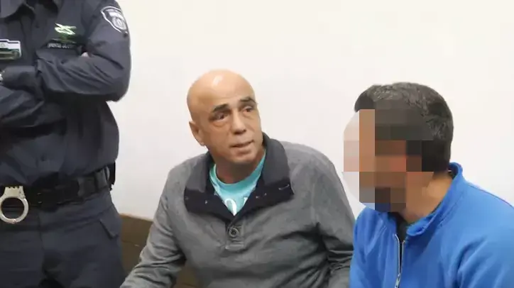 איתן חייא מובא להארכת מעצר בפרשת סחיטה, ביהמ"ש השלום תל אביב. מרץ 2014 איתן חייא מובא להארכת מעצר בפרשת סחיטה, ביהמ"ש השלום תל אביב. מרץ 2014