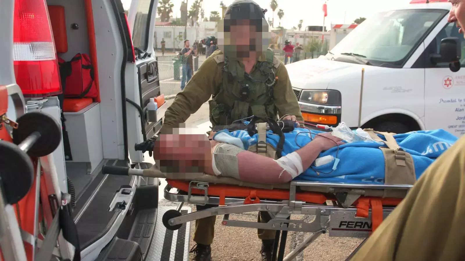 חיילי צה"ל פונו לבית החולים רמב"ם בחיפה, מרץ 2014 חיילי צה"ל פונו לבית החולים רמב"ם בחיפה, מרץ 2014