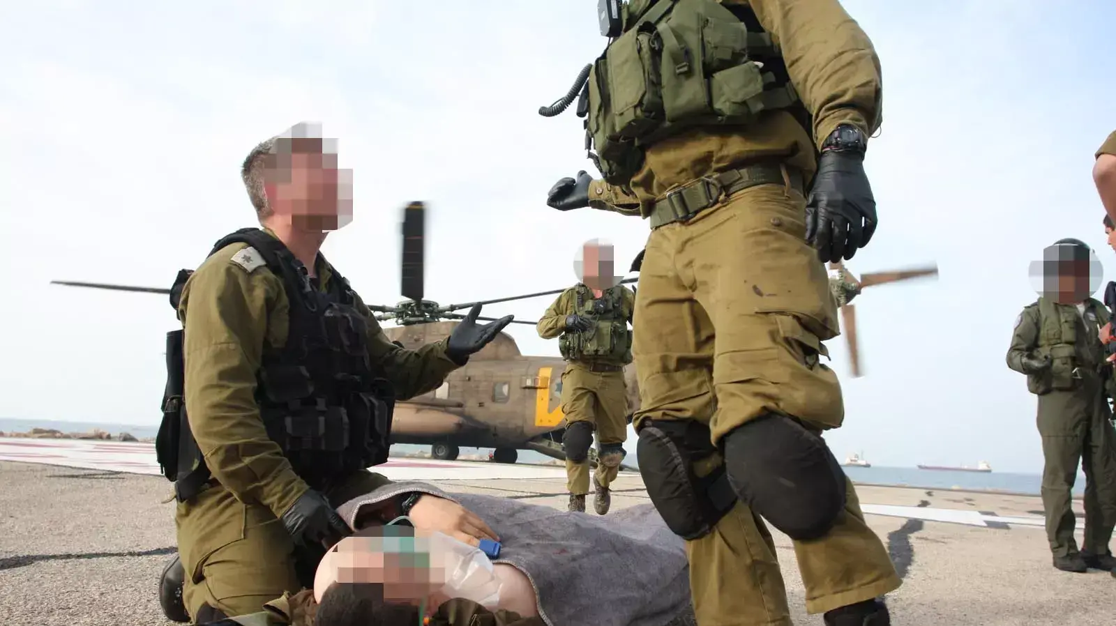 חיילי צה"ל פונו לבית החולים רמב"ם בחיפה, מרץ 2014 חיילי צה"ל פונו לבית החולים רמב"ם בחיפה, מרץ 2014