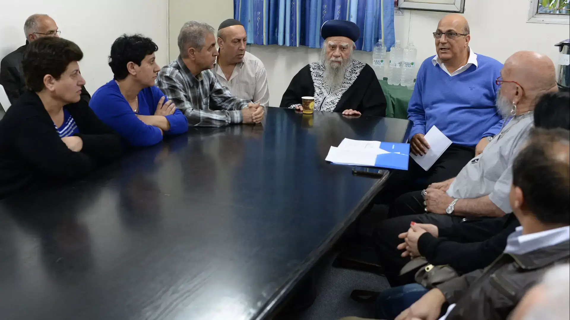 פגישת דודו מידן, מתאם מטעם רה"מ נתניהו לנושא השבויים והנעדרים באיראן והרב אליהו בקשי דורון עם בני משפחות הנעדרים. מרץ 2014 פגישת דודו מידן, מתאם מטעם רה"מ נתניהו לנושא השבויים והנעדרים באיראן והרב אליהו בקשי דורון עם בני משפחות הנעדרים. מרץ 2014