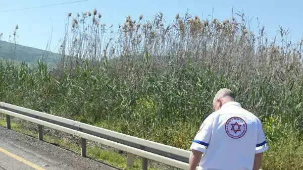 רוכב אופנוע נהרג לאחר שהתנגש במעקה בטיחות בכביש 767, 22 במרץ 2014
