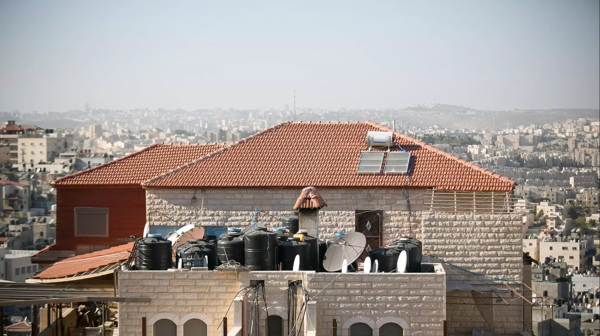 מחנה הפליטים שועפט ללא חיבר סדיר למים. מרץ 2014 מחנה הפליטים שועפט ללא חיבר סדיר למים. מרץ 2014