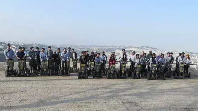 סטודנטים מבית הספר למנהל עסקים קלוג שבאוניברסיטת נורת'ווסטרן, מרץ 2014 סטודנטים מבית הספר למנהל עסקים קלוג שבאוניברסיטת נורת'ווסטרן, מרץ 2014