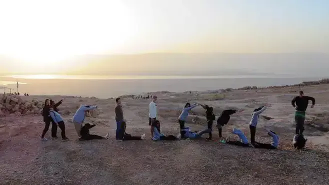 סטודנטים מבית הספר למנהל עסקים קלוג שבאוניברסיטת נורת'ווסטרן, מרץ 2014 סטודנטים מבית הספר למנהל עסקים קלוג שבאוניברסיטת נורת'ווסטרן, מרץ 2014