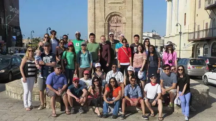 סטודנטים מבית הספר למנהל עסקים קלוג שבאוניברסיטת נורת'ווסטרן, מרץ 2014 סטודנטים מבית הספר למנהל עסקים קלוג שבאוניברסיטת נורת'ווסטרן, מרץ 2014