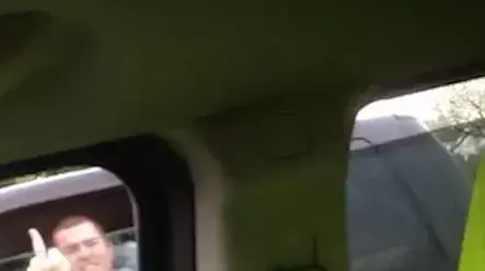 הנהג נופף באצבע משולשת - ועשה תאונה