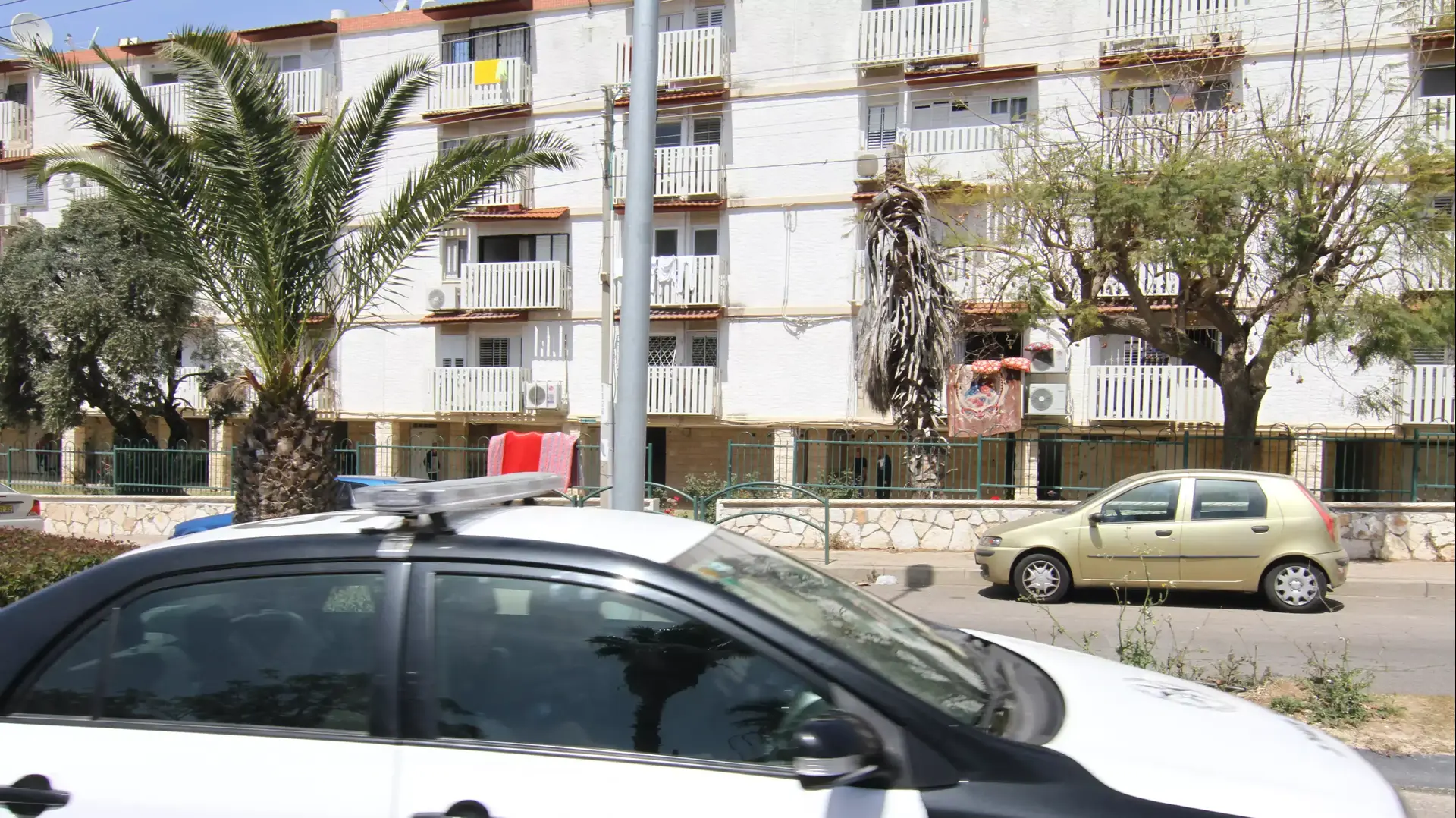 גבר חשוד ששפך על אחותו חומצה בגלל סכסוך בטירת כרמל, אפריל 2014 גבר חשוד ששפך על אחותו חומצה בגלל סכסוך בטירת כרמל, אפריל 2014