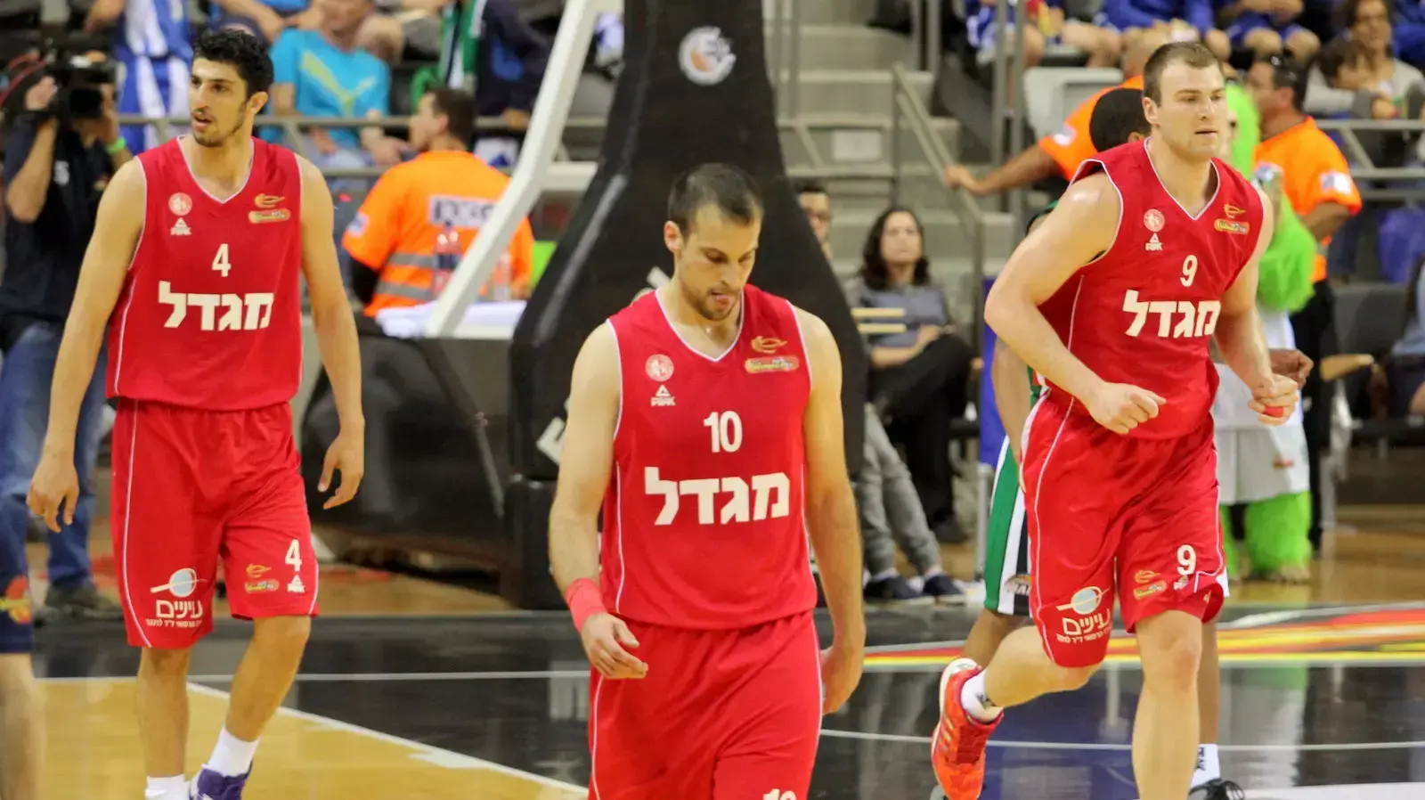 שחקן הפועל ירושלים יותם הלפרין מאוכזב שחקן הפועל ירושלים יותם הלפרין מאוכזב