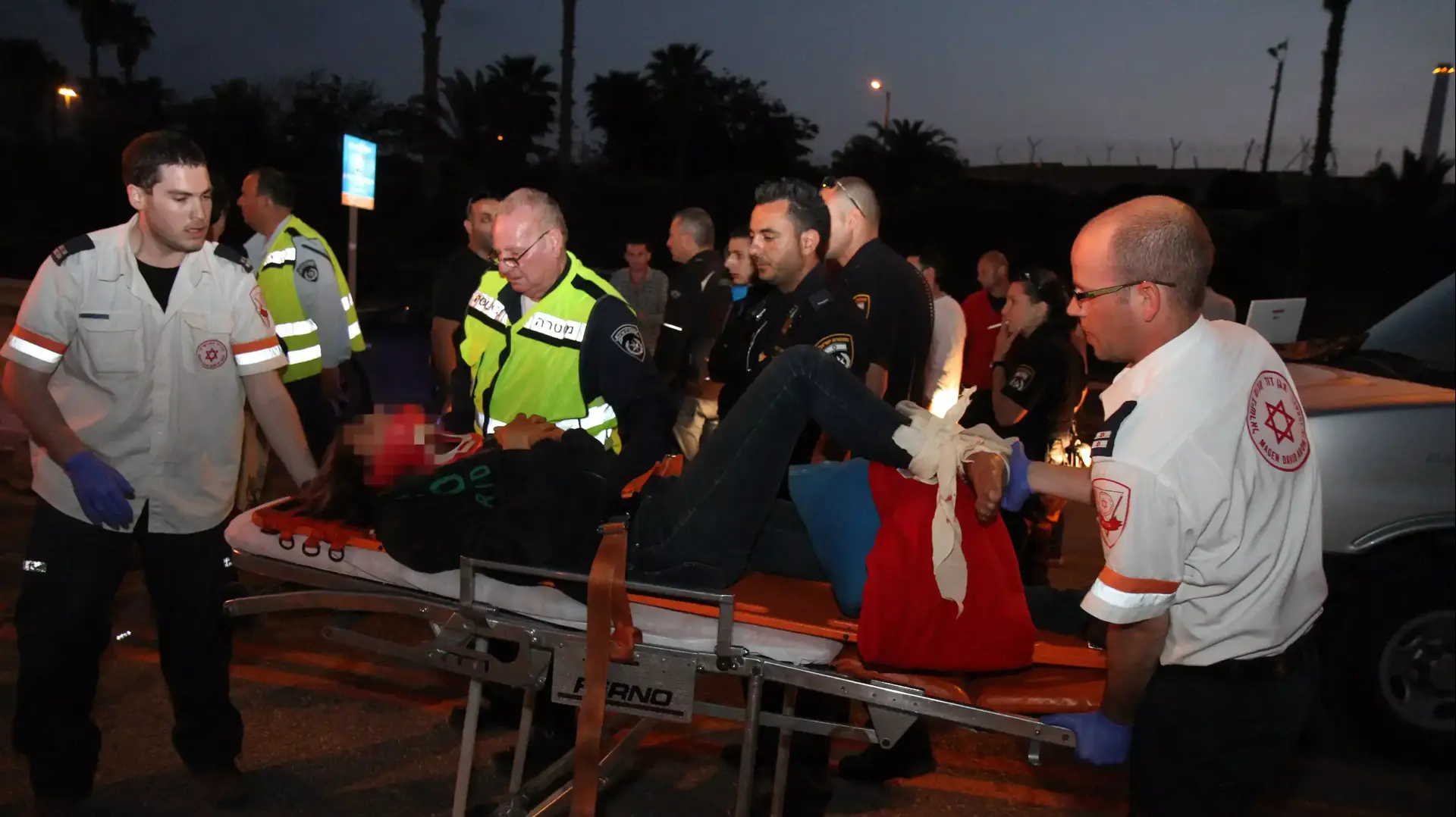 רוכבת אופנוע נפצעה באורח בינוני בתאונת דרכים בכביש 65 ליד קיסריה. 7 באפריל 2014 רוכבת אופנוע נפצעה באורח בינוני בתאונת דרכים בכביש 65 ליד קיסריה. 7 באפריל 2014