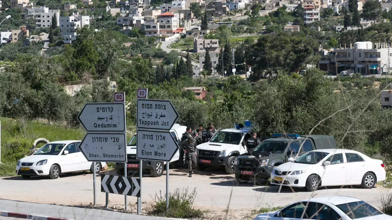 יום אחרי העימותים בין כוחות הביטחון ומתנחלים ביצהר. אפריל 2014 יום אחרי העימותים בין כוחות הביטחון ומתנחלים ביצהר. אפריל 2014
