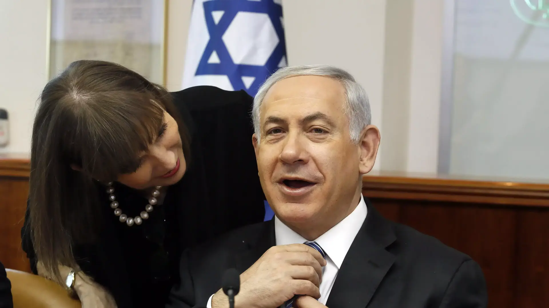 בנימין נתניהו בישיבת הממשלה. אפריל 2014 בנימין נתניהו בישיבת הממשלה. אפריל 2014