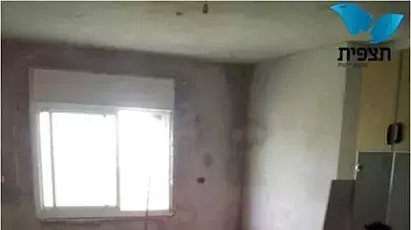 מתנחלים נכנסים לבית המריבה בחברון, אפריל 2014 מתנחלים נכנסים לבית המריבה בחברון, אפריל 2014