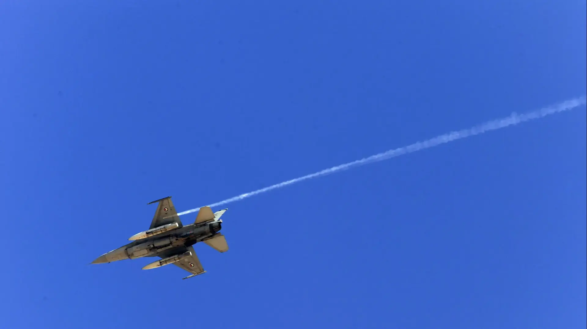 מטוס F-16 של חיל האוויר הירדני 2010 מטוס F-16 של חיל האוויר הירדני 2010