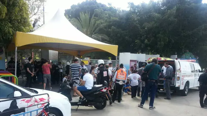 הכניסה ללונה פארק תל אביב שם נפצעו ילדים בקרוסלת השרשראות. אפריל 2014 הכניסה ללונה פארק תל אביב שם נפצעו ילדים בקרוסלת השרשראות. אפריל 2014