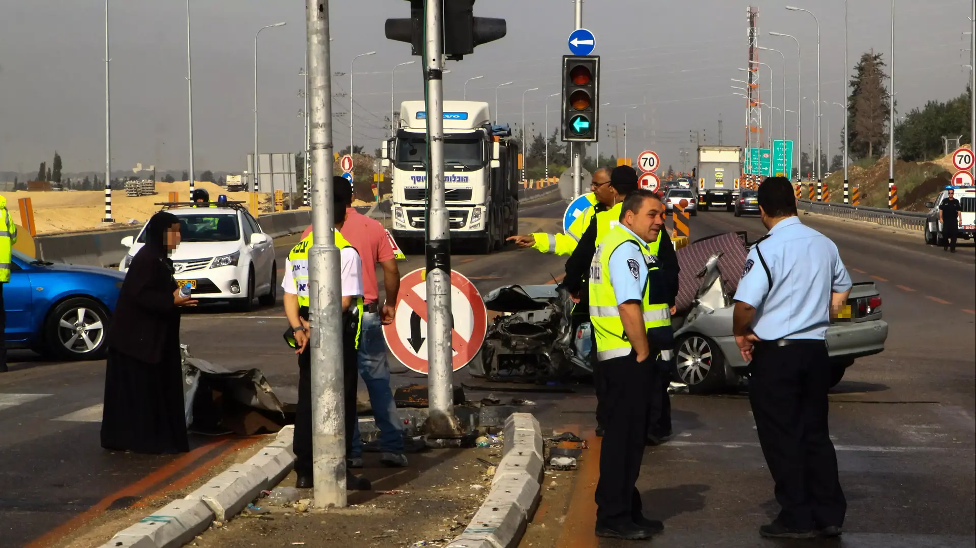 הרוג ופצוע בינוני בתאונת דרכים בצומת אחיעוד ליד עכו, 20 באפריל 2014 הרוג ופצוע בינוני בתאונת דרכים בצומת אחיעוד ליד עכו, 20 באפריל 2014