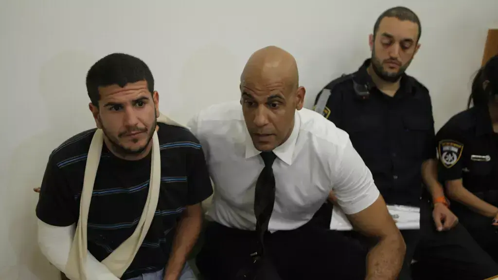 הארכת מעצר של מני דבוש בבית משפט השלום בפתח תקווה, החשוד ברצח החייל יפתח גריידי, אפריל 2014