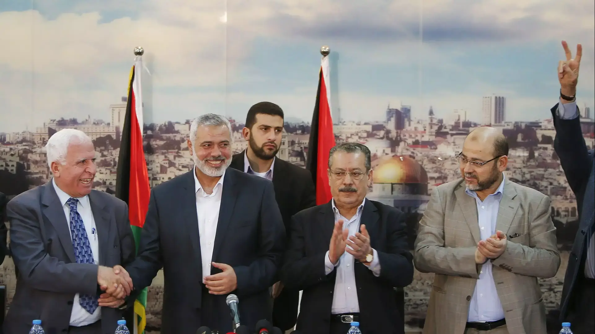 מסיבת עיתונאים של פתח וחמאס, עזה, אפריל 2014 מסיבת עיתונאים של פתח וחמאס, עזה, אפריל 2014