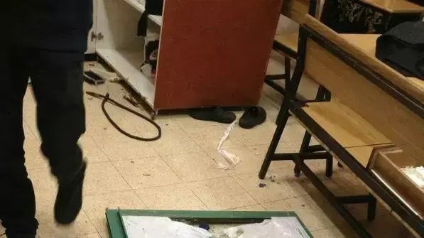 פעילים של משמרת הצניעות בבית שמש השחיתו בית כנסת, אפריל 2014