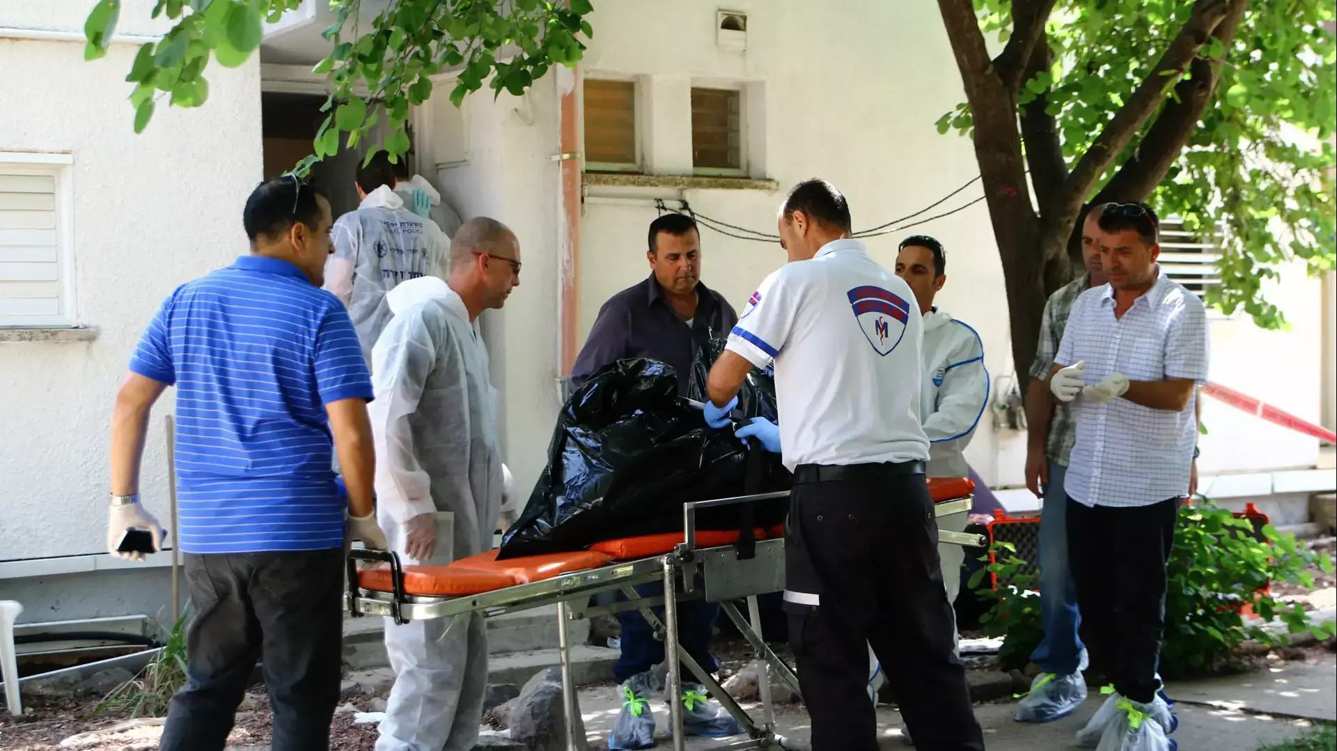 גופתו של הצעיר שנרצח על ידי שותפו בקיבוץ כפר חרוב, 26 באפריל 2014 גופתו של הצעיר שנרצח על ידי שותפו בקיבוץ כפר חרוב, 26 באפריל 2014