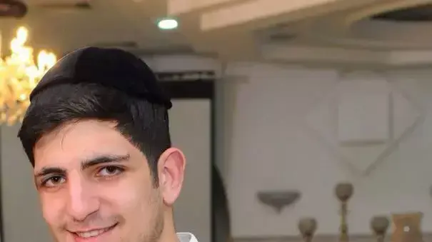 ישראל טויטו גילה על מות אחיו אלחנן בתאונת דרכים באמצעות הודעת ווטסאפ ישראל טויטו גילה על מות אחיו אלחנן בתאונת דרכים באמצעות הודעת ווטסאפ