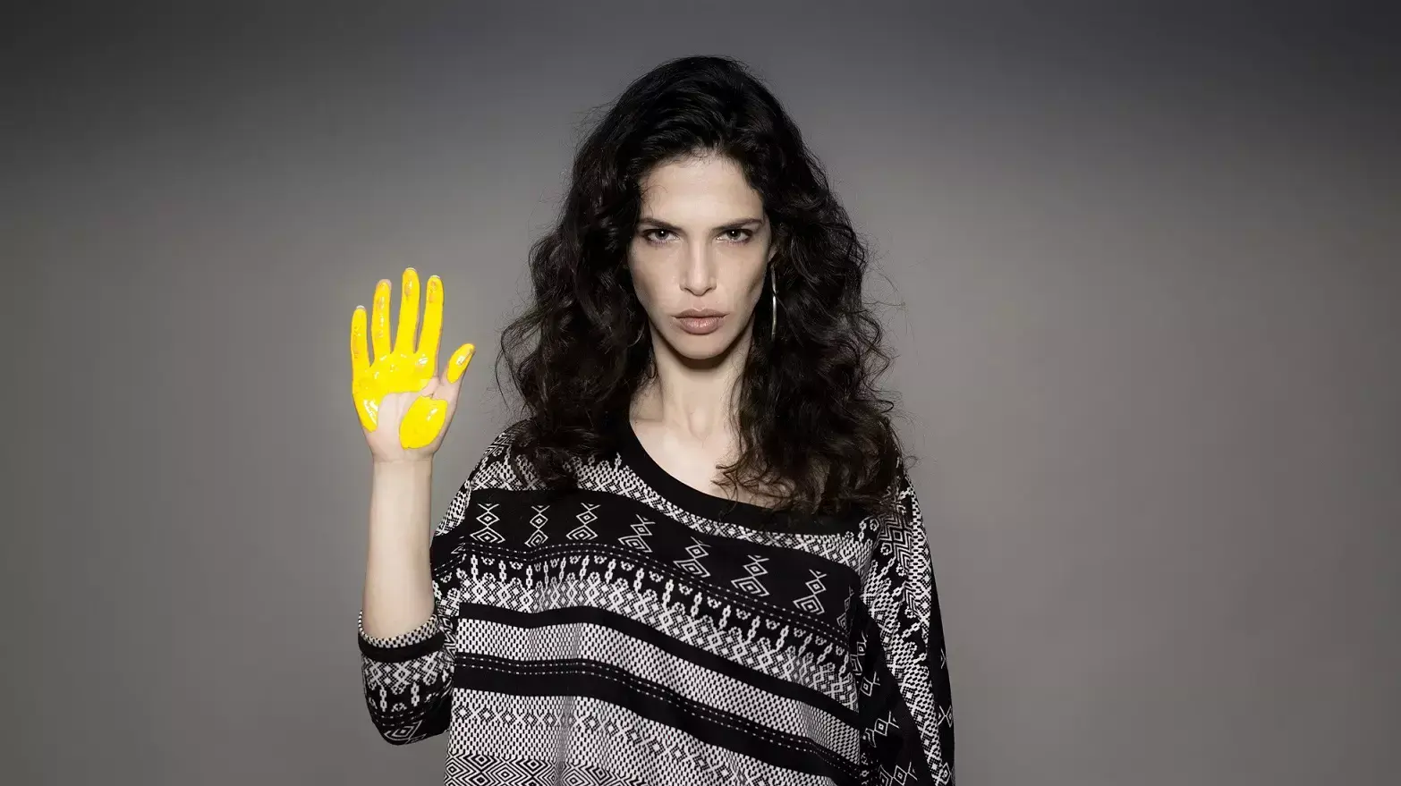 למצעד למען החיים של עמותת "אביב לניצולי השואה" קדם השנה קמפיין בהשתתפות אמנים ומפורסמים שהטביעו את כף ידם בצהוב. אפריל 2014 למצעד למען החיים של עמותת "אביב לניצולי השואה" קדם השנה קמפיין בהשתתפות אמנים ומפורסמים שהטביעו את כף ידם בצהוב. אפריל 2014