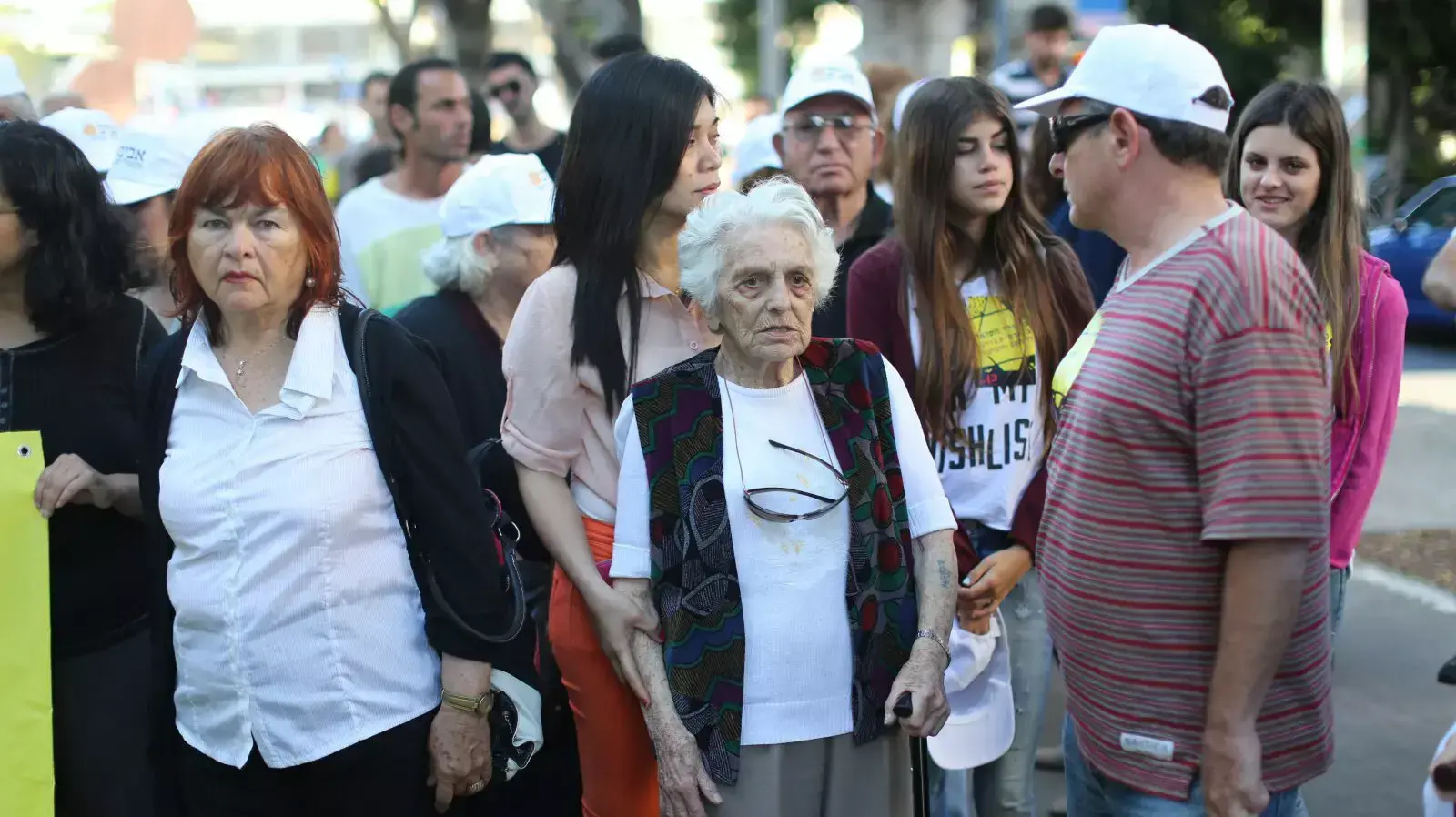 "המצעד למען החיים" של עמותת "אביב לניצולי השואה". אפריל 2014 "המצעד למען החיים" של עמותת "אביב לניצולי השואה". אפריל 2014