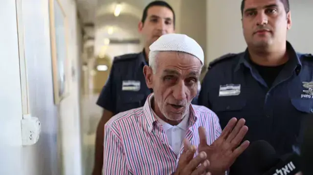 העבריין הוותיק ביותר פרוספר ביטון שוב בהארכת מעצר, בית משפט שלום י-ם. מאי 2014