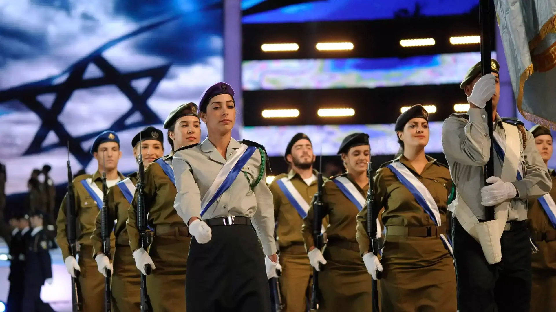 טקס הדלקת המשואות המסורתי בערב יום העצמאות ה-66. הר הרצל, 5 במאי 2014