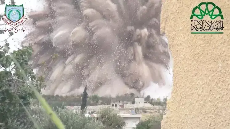 פיצוץ עז הרג עשרות מחיילי אסד במחוז אידליב בסוריה פיצוץ עז הרג עשרות מחיילי אסד במחוז אידליב בסוריה