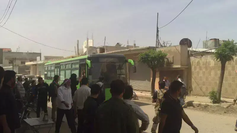 כוחות המורדים מתפנים מהעיר העתיקה של חומס, מאי 2014 כוחות המורדים מתפנים מהעיר העתיקה של חומס, מאי 2014