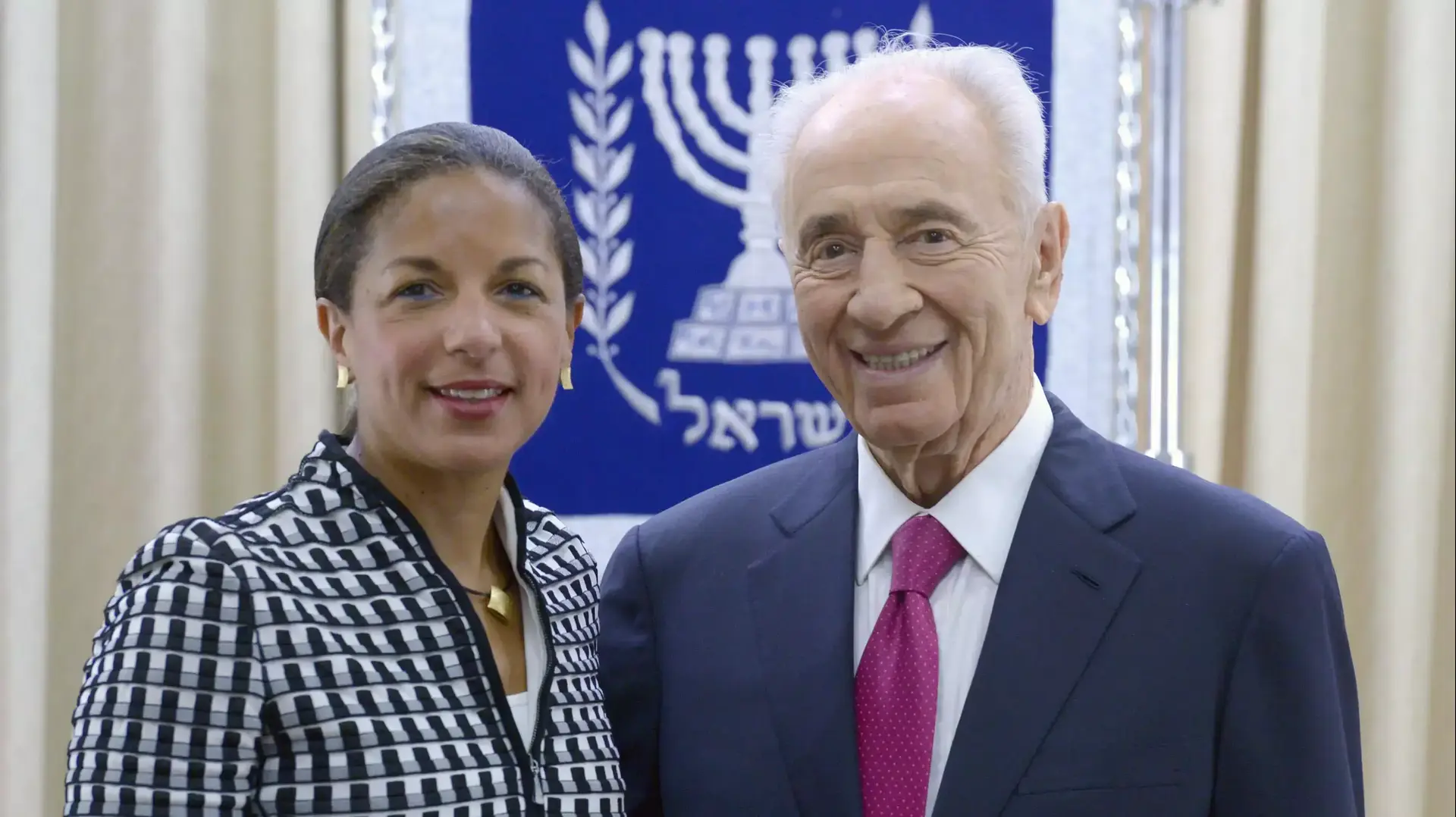 נשיא המדינה, שמעון פרס, עם היועצת לביטחון לאומי של ארצות הברית סוזן רייס, בפגישתם היום בבית הנשיא, מאי 2014 נשיא המדינה, שמעון פרס, עם היועצת לביטחון לאומי של ארצות הברית סוזן רייס, בפגישתם היום בבית הנשיא, מאי 2014