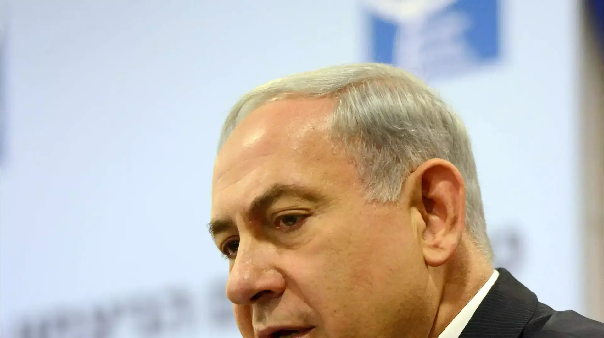 ראש הממשלה בנימין נתניהו בטקס 69 שנה לציון הניצחון על גרמניה הנאצית ביד לבנים בנתניה, מאי 2014
