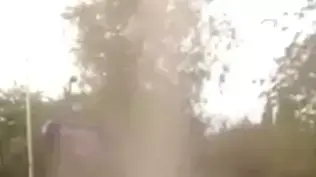 תיעוד: "מיני טורנדו" זרע בהלה בחניון הפאב