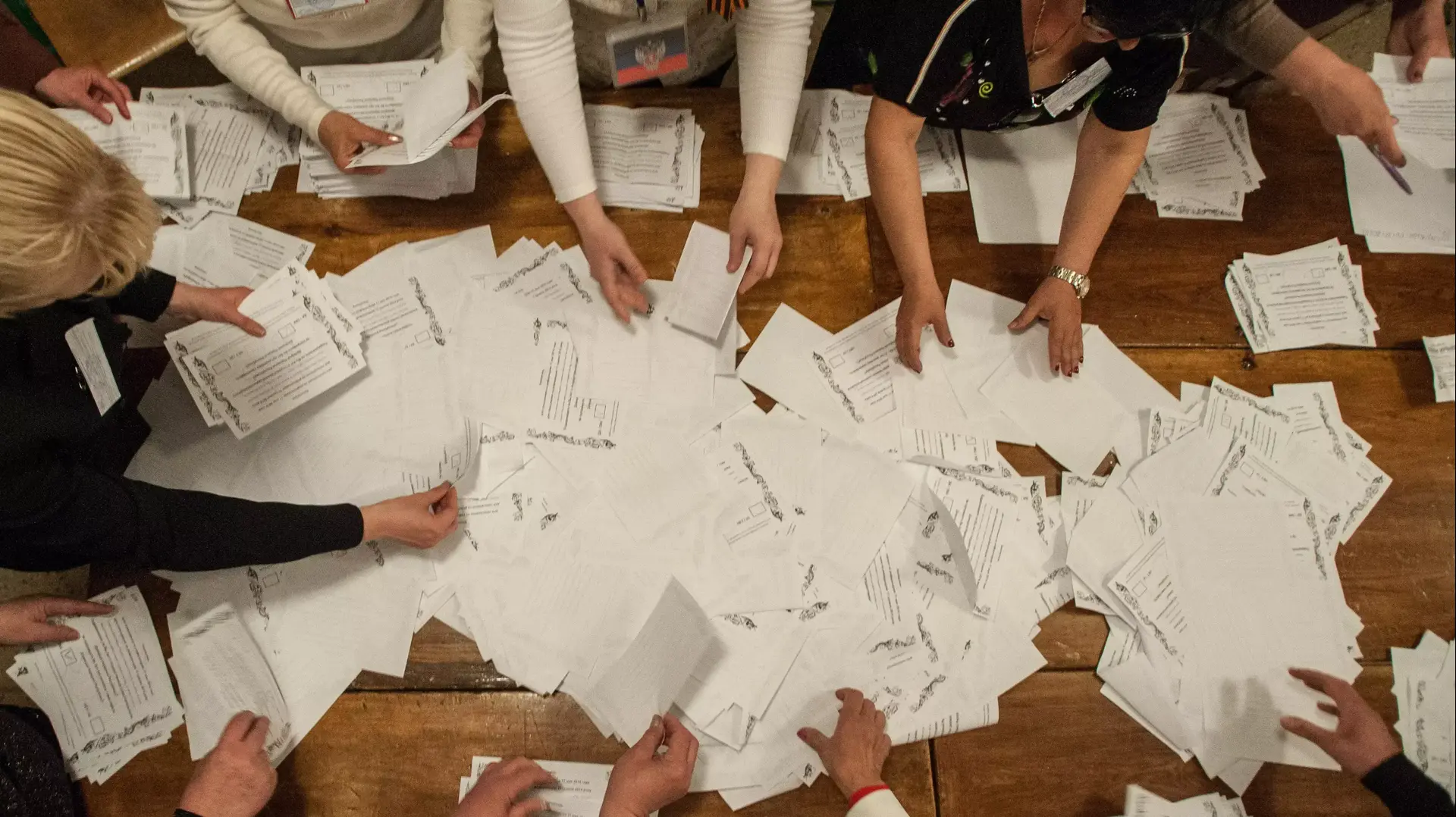 ספירת קולות משאל העם במחוז דונייצק, מאי 2014 ספירת קולות משאל העם במחוז דונייצק, מאי 2014