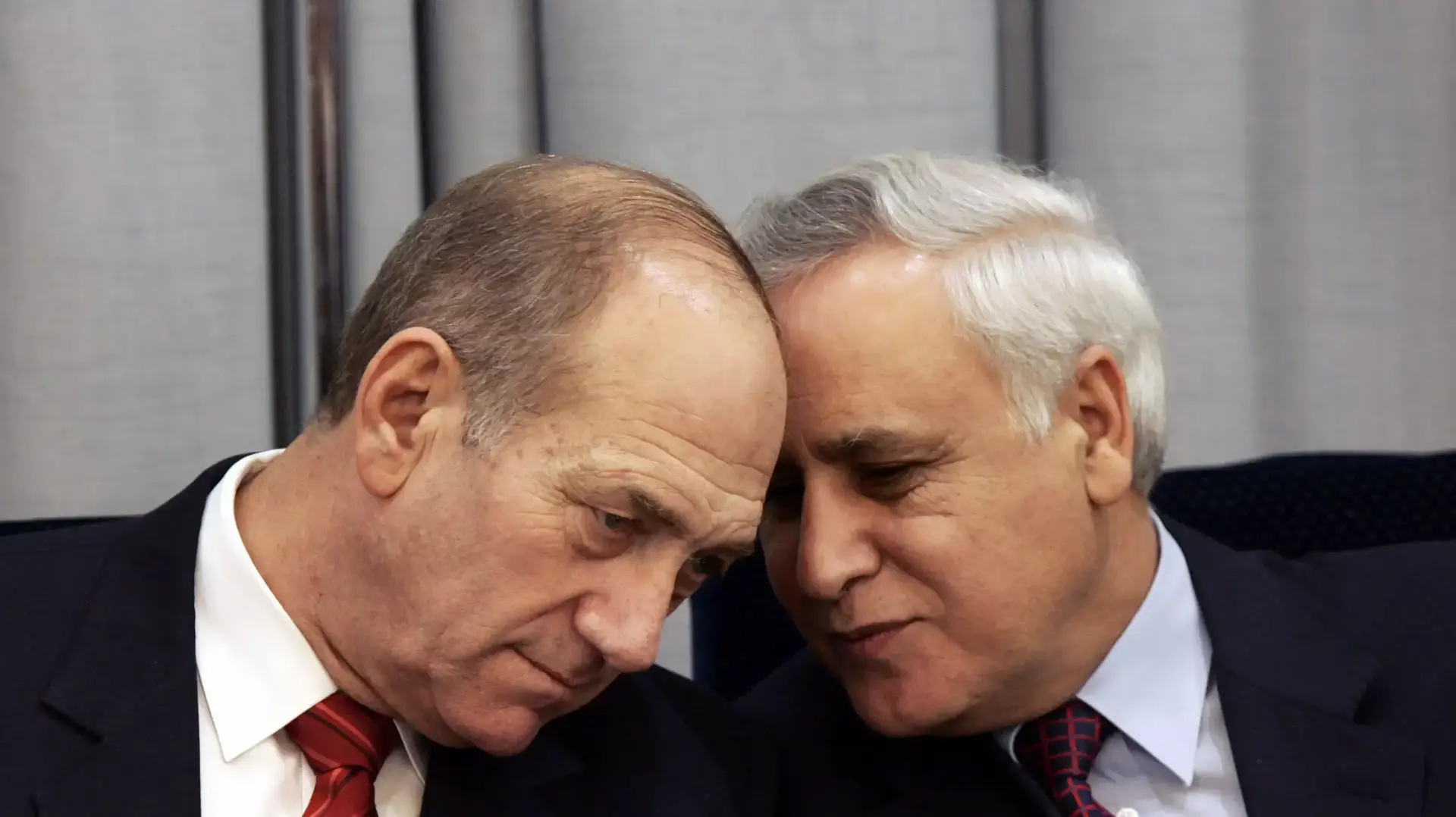 משה קצב ואהוד אולמרט. מאי 2014 משה קצב ואהוד אולמרט. מאי 2014