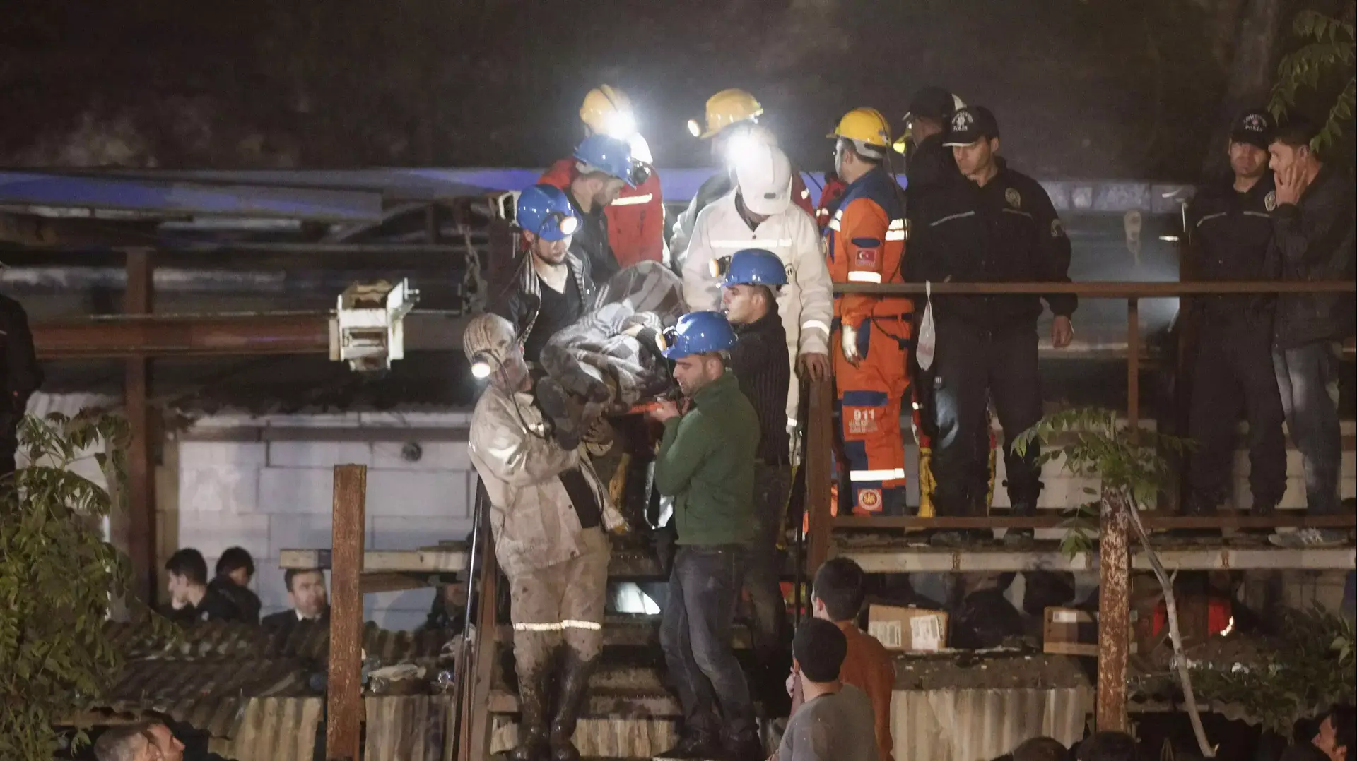 הרוגים בפיצוץ במכרה פחם בטורקיה הרוגים בפיצוץ במכרה פחם בטורקיה