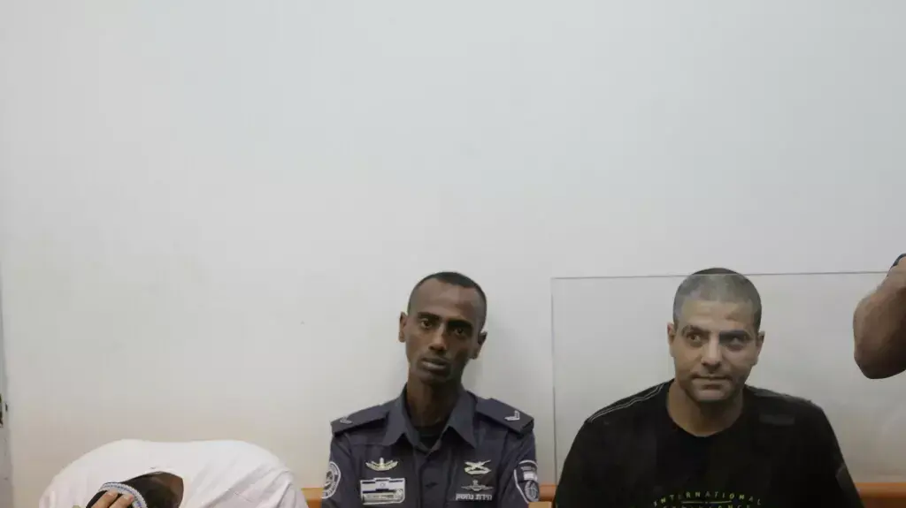 הארכת מעצר של החשודים בהטמנת מטען בבית ספר בפתח תקווה, מאי 2014 הארכת מעצר של החשודים בהטמנת מטען בבית ספר בפתח תקווה, מאי 2014