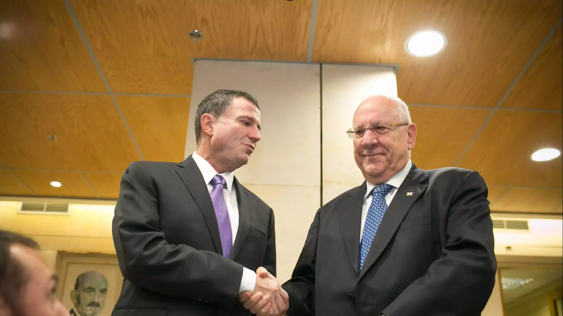 ראובן ריבלין במעמד הגשת טפסי המועמדות לנשיאות ליו"ר הכנסת, מאי 2014 ראובן ריבלין במעמד הגשת טפסי המועמדות לנשיאות ליו"ר הכנסת, מאי 2014
