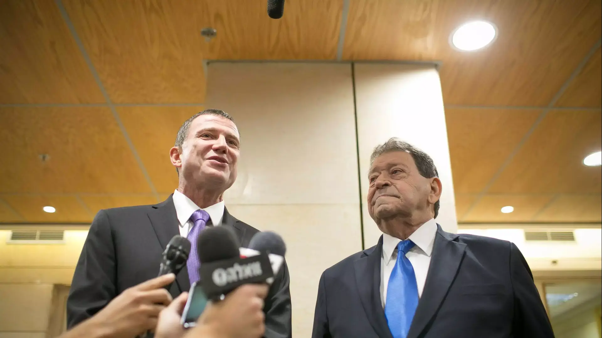 בנימין בן אליעזר במעמד הגשת טפסי המועמדות לנשיאות ליו"ר הכנסת, מאי 2014 בנימין בן אליעזר במעמד הגשת טפסי המועמדות לנשיאות ליו"ר הכנסת, מאי 2014